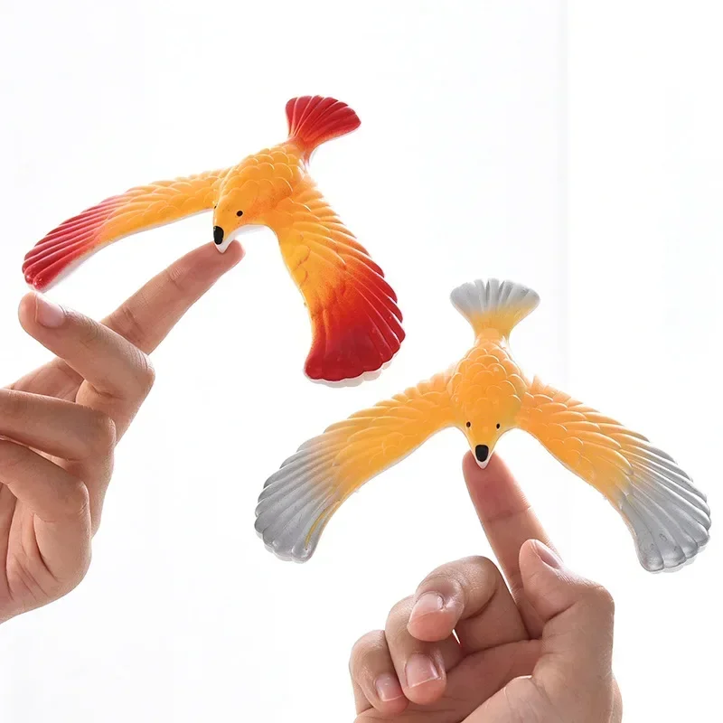 Balancerende adelaar met piram - Home Decor Ikea recensie en prijs